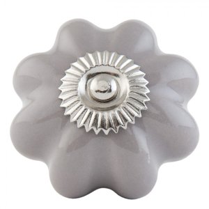 Vintage šedá keramická úchytka Květina – 4 cm