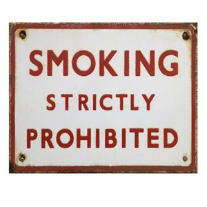 Nástěnná kovová cedule Smoking strictly Prohibited – 25x1x20 cm